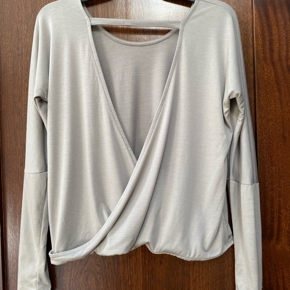 Open back draped long sleeve too - Picture 2 of 6